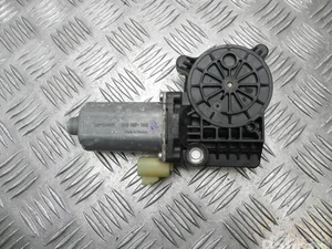 Mercedes-Benz 990407-100 / 990407100 KLASA M (W163) 2002 Silniczek podnoszenia okien