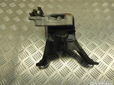 Toyota F028 C-HR (_X1_) 2022 Support moteur - Image 1