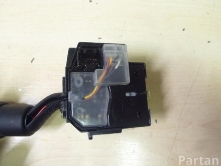 MAZDA 17D682 5 (CR19) 2006 Steering column switch