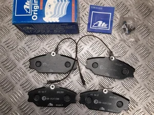 Renault 13.0460-2983.2 / 13046029832 MEGANE I Cabriolet (EA0/1_) 2003 Stabdžių trinkelė