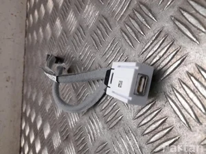 Hyundai 96120-KL000 / 96120KL000 IONIQ 6 2025 Urządzenie wejściowe USB