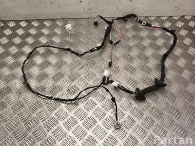 Toyota 82153-47420 / 8215347420 PRIUS (_W6_) 2024 Harnais pour intérieur Porte - Image 1