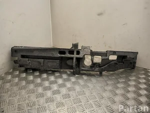 Mercedes-Benz A 447 885 38 00 / A4478853800 VITO Nadwozie pełne (W447) 2018 Wspornik zderzaka