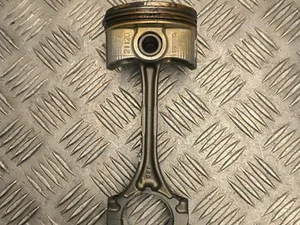 Toyota 1320129757, 1310121130 YARIS (_P13_) 2020 Pistón