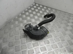 Toyota 17883-47060 / 1788347060 YARIS (_P13_) 2020 Prise d'air / Conduit d'air d'admission