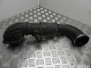 Mercedes-Benz A 639 528 06 24 / A6395280624 VITO / MIXTO Box (W639) 2011 Prise d'air / Conduit d'air d'admission