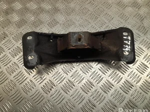 Mercedes-Benz 116 240 04 18 / 1162400418 S-Class W126 1983 Support moteur