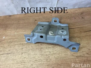 Renault 663509388R MEGANE E 2024 Uchwyt błotnika z prawej