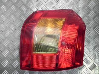 Toyota KOITO  13-81, E11 0501 / KOITO1381, E110501 COROLLA (_E12_) 2003 Feu arrière - Image 1