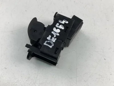 Volvo 31394840 V40 Hatchback 2017 Bouton de lève-vitre - Image 1