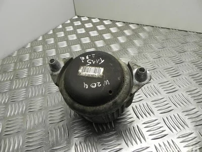 Mercedes-Benz A 204 240 03 17 / A2042400317 C-CLASS (W204) 2008 Support moteur - Image 1
