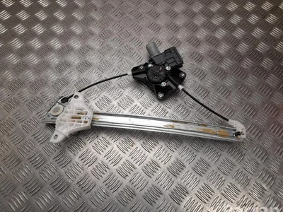 Toyota 85710-0D540 / 857100D540 Yaris Cross XP210 2024 Lève-vitre Right Front - Image 1