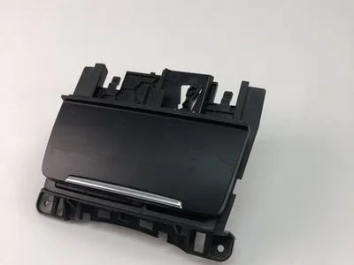 Audi 8K0857951 A4 (8K2, B8) 2014 Cendrier - Image 1