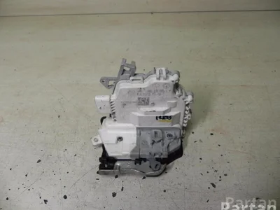 Audi 8K0 839 015 C / 8K0839015C A4 (8K2, B8) 2012 Serrure de porte - Image 1