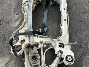 Ford USA LJ9C-5K067-AC / LJ9C5K067AC Mustang Mach-E 2022 poutre d'essieu arrière