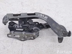 Mercedes-Benz A2058800928 C-CLASS (W205) 2016 Bisagra, capó del motor