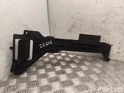 BMW 11074810 3 (E90) 2010 Support pour radiateur - Image 1