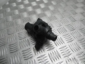 Jaguar J9D3-8D108-AC / J9D38D108AC I-PACE 2019 Pompe à eau supplémentaire