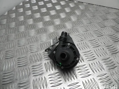 BMW 8486848 X1 (F48) 2018 Pompe à eau supplémentaire - Image 1