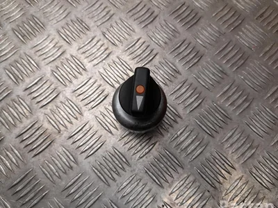 Mercedes-Benz 8432 S-Class W126 1983 Commutateur multiple - Image 1