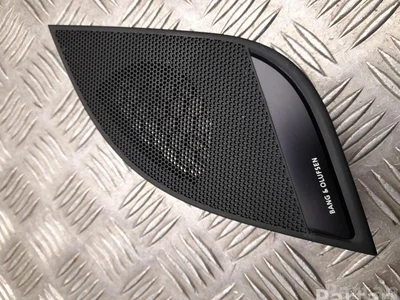 Audi 8W2857227A A5 (F53) 2020 Grille de haut-parleur - Image 1