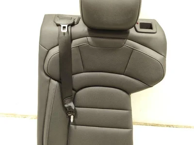 Porsche Taycan 2023 Siège arrière - Image 1