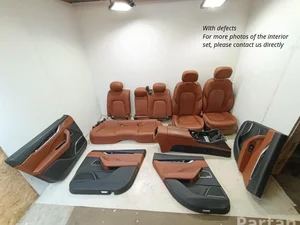 Maserati LEVANTE 2017 Set siège Panneau de porte Accoudoir Troisième rang