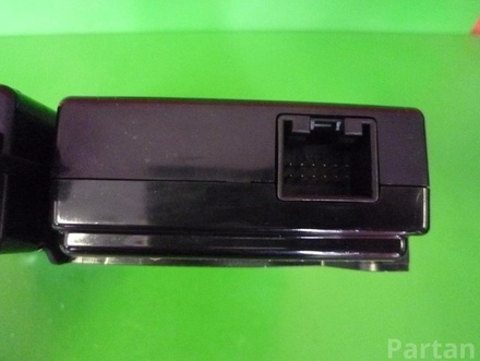 VOLKSWAGEN 5N0 035 342 E, 5N0 035 341 F / 5N0035342E, 5N0035341F PASSAT (362) 2011 Multimedia interface box with control unit