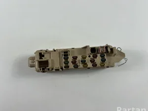 Mazda 7J29-0225 / 7J290225 323 C V (BA) 2000 Boîte à fusibles