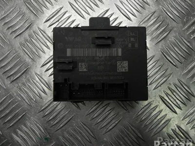 Audi 5Q0 959 595 E, 5Q0 959 595 B / 5Q0959595E, 5Q0959595B A3 Limousine (8VS, 8VM) 2018 Unité de commande pour porte - Image 1