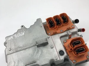 Volvo 32144041 XC60 II (246) 2019 Onduleur avec convertisseur