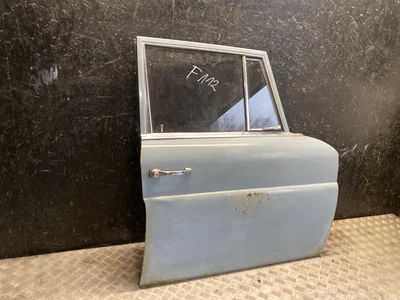 Mercedes-Benz W110 200D 1965 Porte Right Front - Image 1