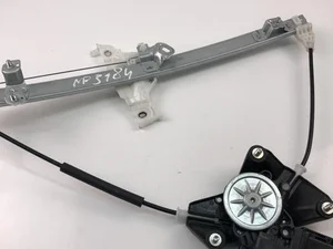 Toyota 85710-0D550 / 857100D550 Yaris Cross XP210 2013 Moteur de lève-vitre Right Rear