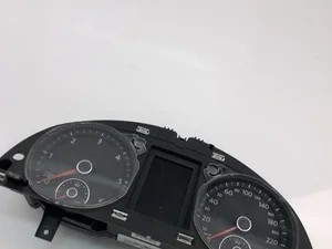 Volkswagen 3AA920870J PASSAT (362) 2013 Prietaisų skydelis (spidometras) mph km/h