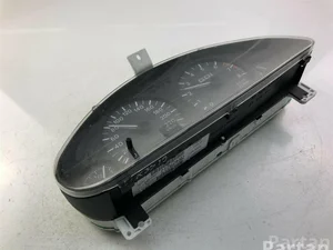 Mitsubishi MR489213 SPACE STAR MPV (DG_A) 1999 Tableau de bord