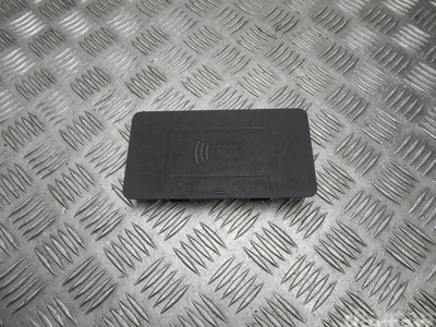 BMW 5 A3E 813 / 5A3E813 X3 (G01) 2019 Bouton de chargement sans fil - Image 1