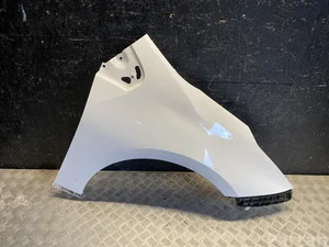 Toyota PRIUS (_W5_) 2016 Aile right side