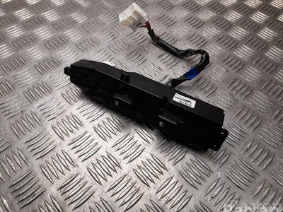 Hyundai 93575-3J002 / 935753J002 ix55 2011 Bouton de lève-vitre Right Front - Image 1