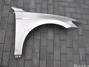 Volkswagen Tungsten Silver Metallic K5 / B7W / TungstenSilverMetallicK5B7W PASSAT Variant (3G5) 2017 Aile right side