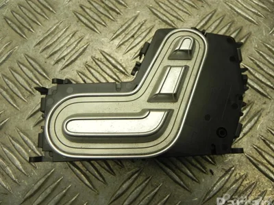 Mercedes-Benz A 167 905 23 01 / A1679052301 GLE (W167) (2019 ...) 2019 Interrupteur à mémoire pour le réglage du siège - Image 1