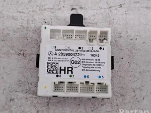 Mercedes-Benz A2059004721 C-CLASS (W205) 2016 Unité de commande pour porte Right Rear