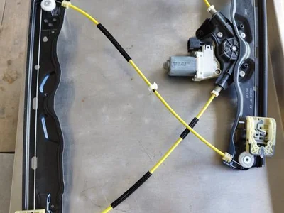 Gebrauchtes Original Land Rover RANGE ROVER VELAR (L560) 2021 Fensterheber vorne links - Bild 1