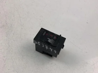 Peugeot 96659251XT 508 2013 Interrupteur de chauffage de siège - Image 1