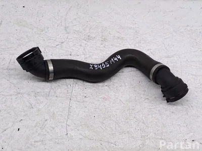 Mercedes-Benz A2055017484 KLASA C (W205) 2015 Wąż płynu chłodzącego - Zdjęcie 1