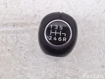 Ford Focus IV (C519) estate 2019 Gałka dźwigni włączającej Mechaniczna skrzynia biegów - Zdjęcie 1