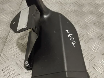 Maserati 068487500 GRAN TURISMO 2014 Prise d'air / Conduit d'air d'admission - Image 1