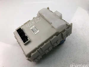 Toyota 82730-05170-C / 8273005170C AVENSIS Stufenheck (_T27_) 2011 Sicherungkasten