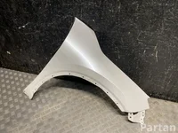Lexus LBX 2024 Błotnik prawa strona