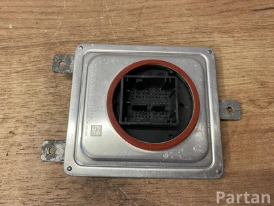 BMW 5A26C67 5 (G30) 2021 Light Module ECU - Image 1