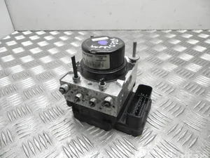 Toyota 89541-0D270 / 895410D270 YARIS (_P13_) 2015 Unité de commande hydraulique ABS